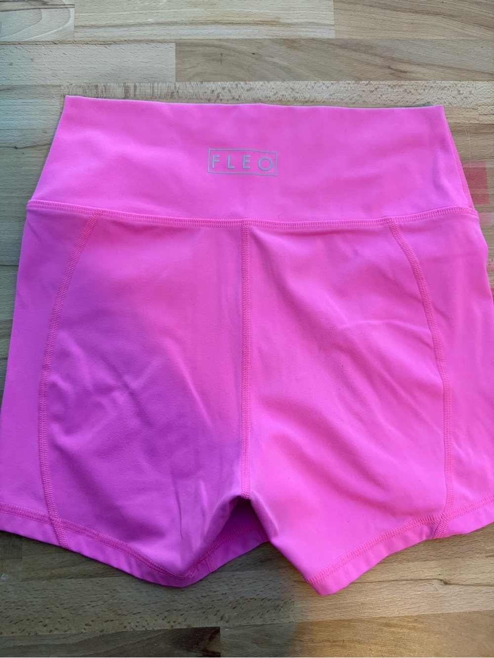 FLEO Hot Pink High-Rise Workout Shorts – Medium